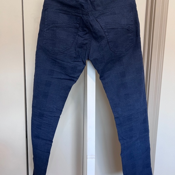 DIESEL - Picture 2 of 4